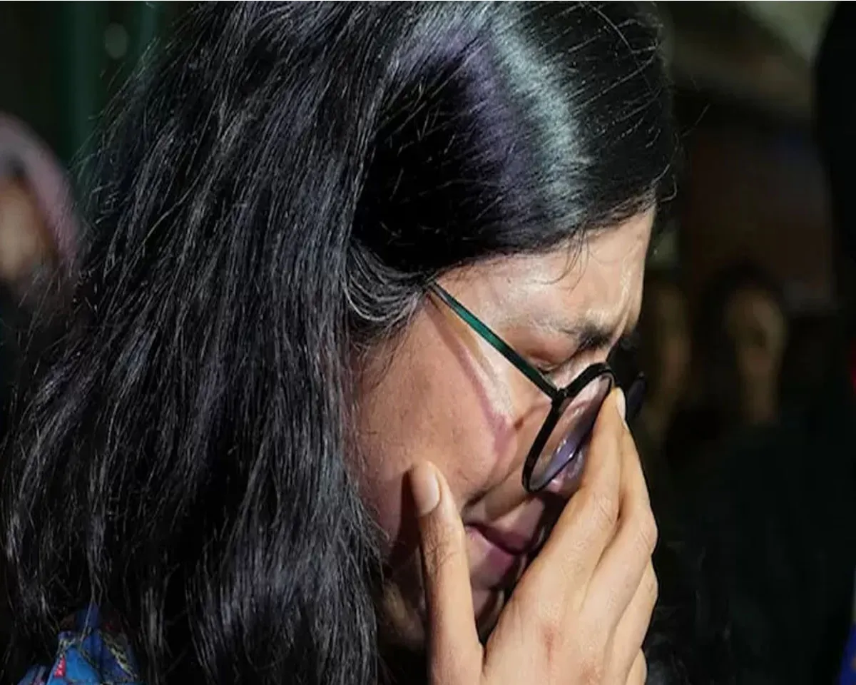 swathi malival cry.jpg