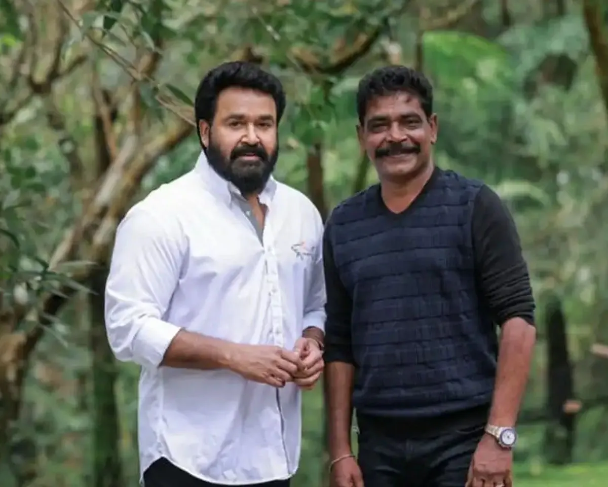 mohanlal antony perumbavoorr.jpg