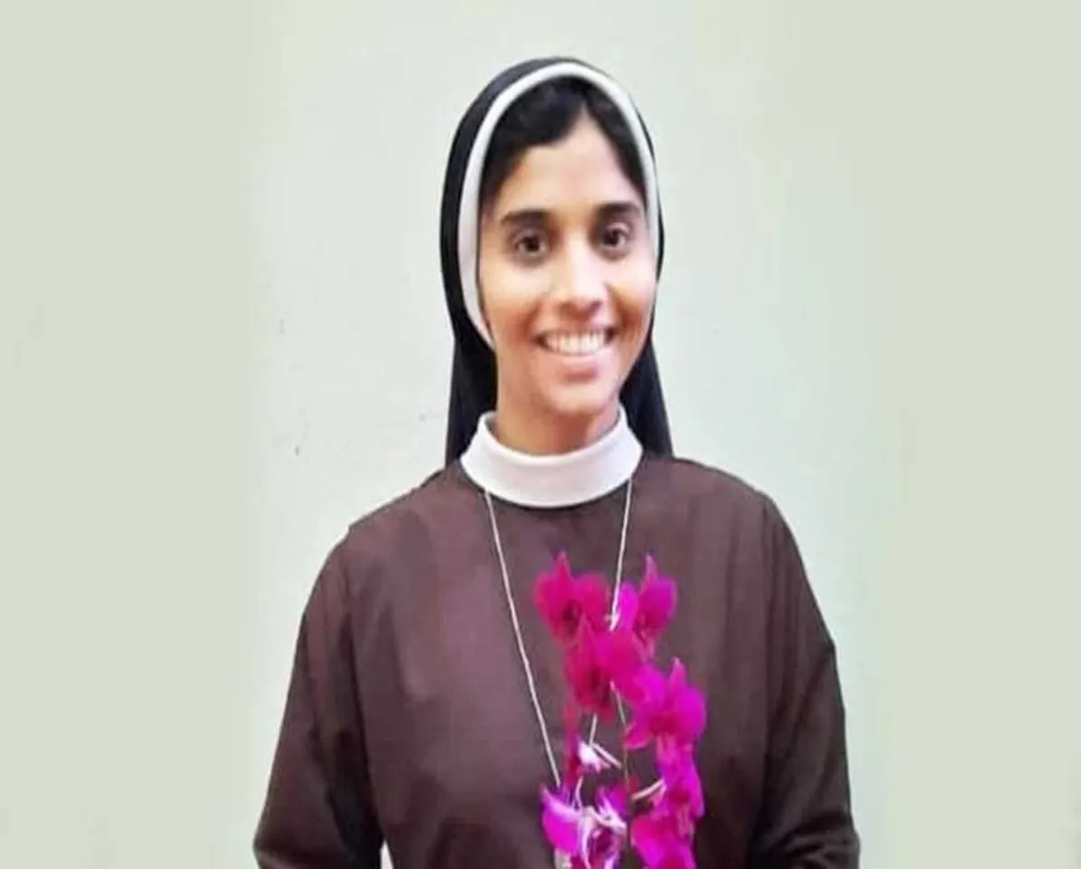 soniya sis.jpg
