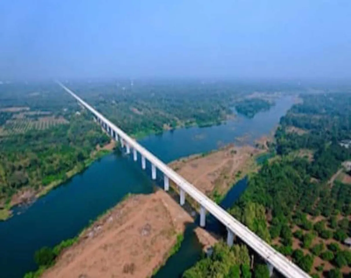 aurang bridge.jpg