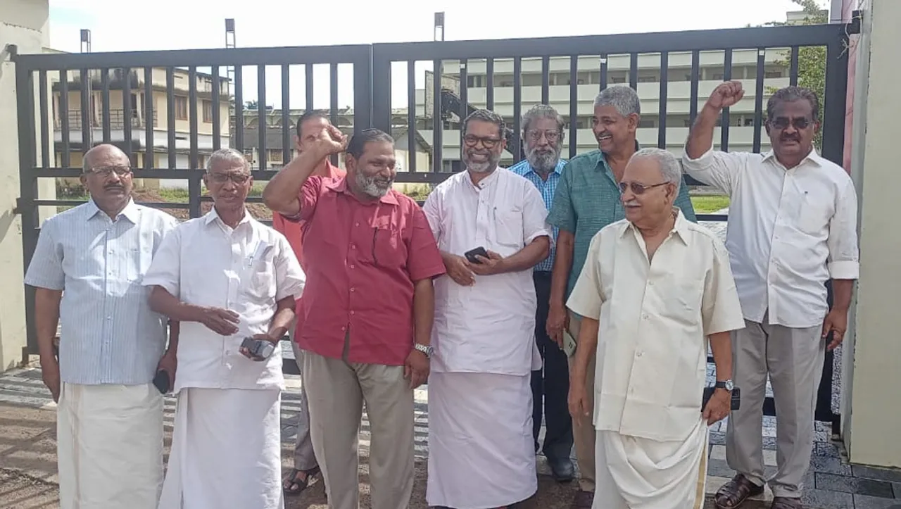 former stuednts protest kayamkulam