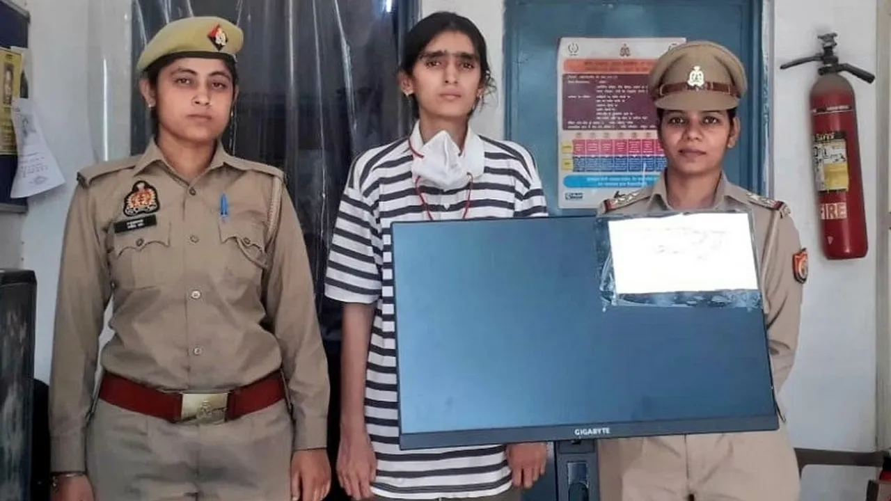 sikha Untitledti.jpg