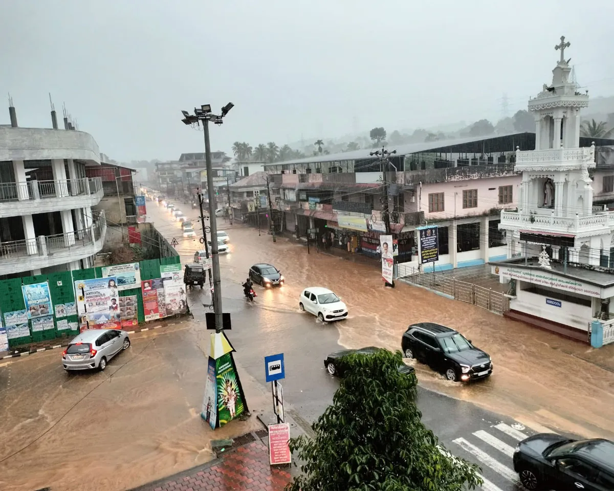 kuravilangad town