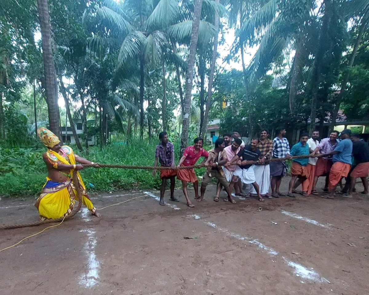 ezhuvathuruthi onam celebration