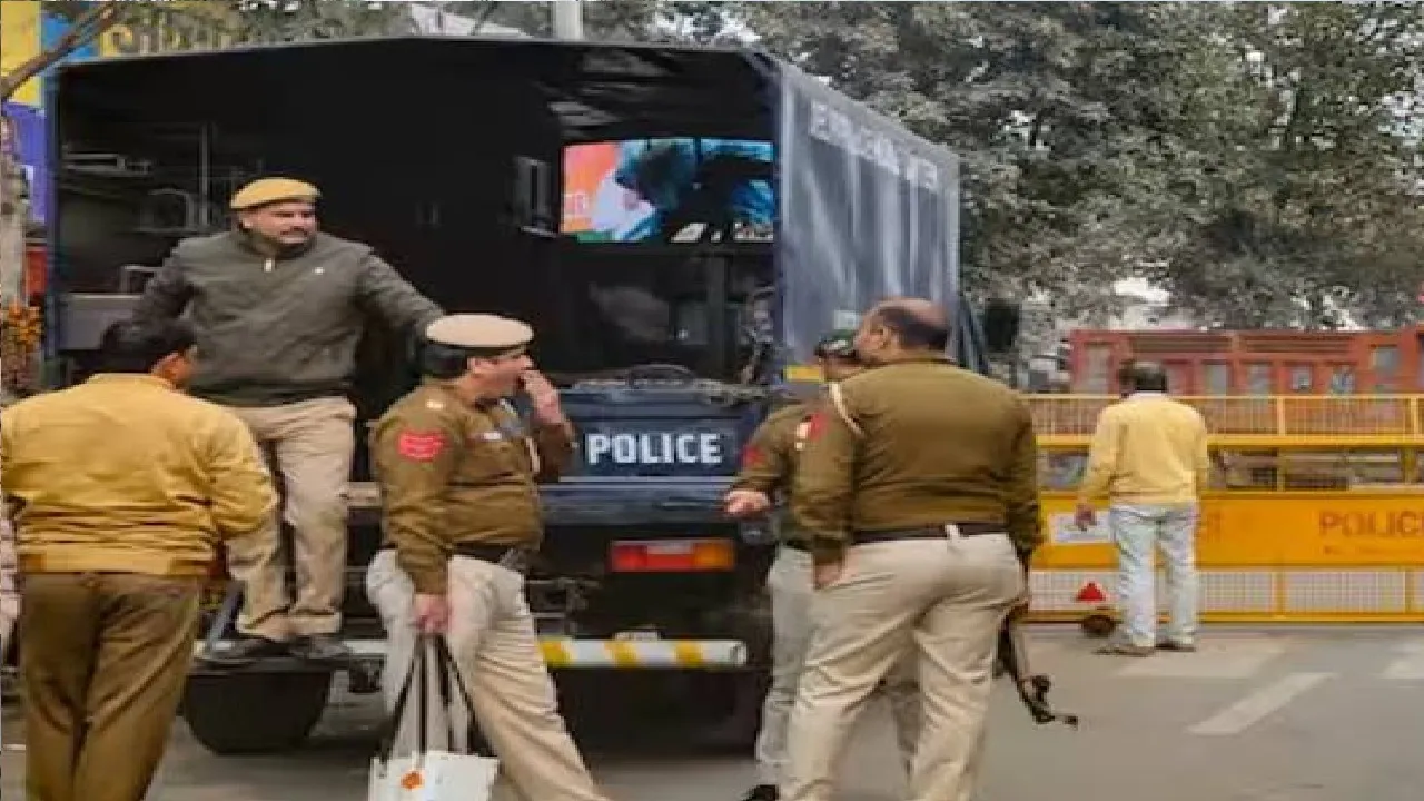 police Untitledleb