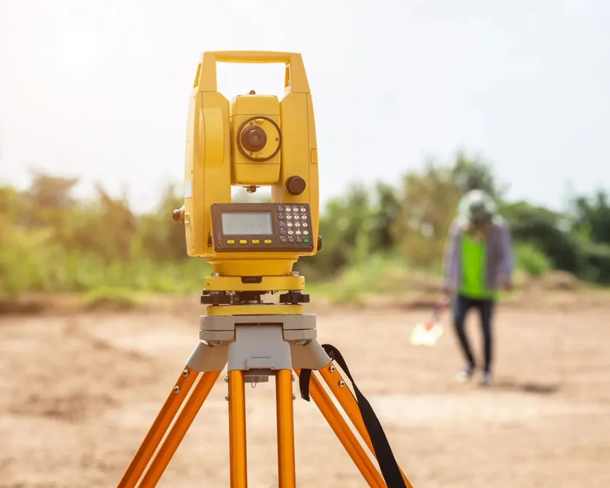 land surveyor