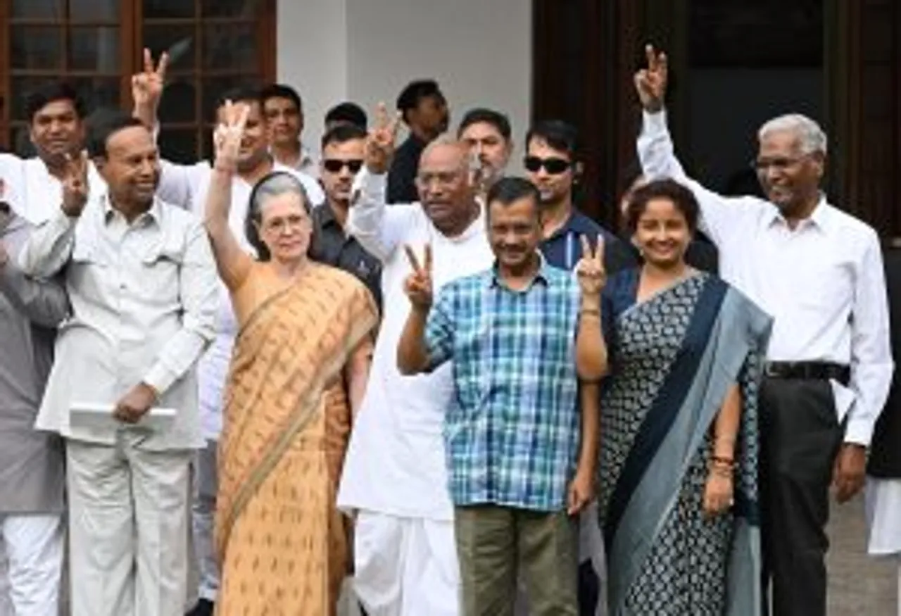 INDIA-BLOC-MEETING-DELHI-2024_01_06_47-300x205.jpg