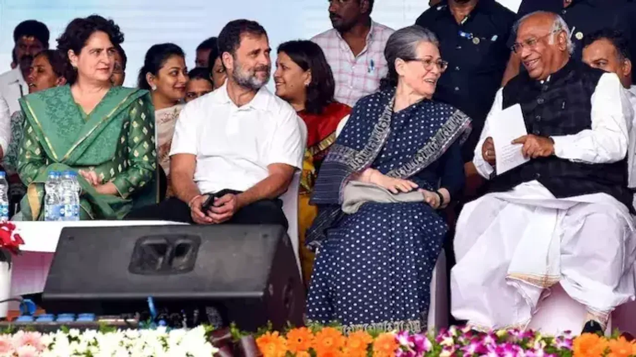 1421768-rahul-gandhi-sonia-priyanka-010055198-16x90.webp
