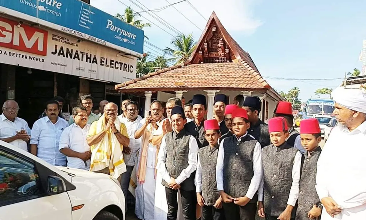 sivagiri theerthadanam reception