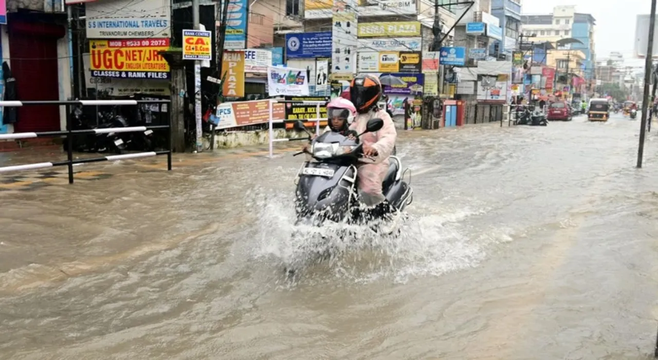 Heavy-rain-likely-in-Kerala-red-alert-in-8-districts-today