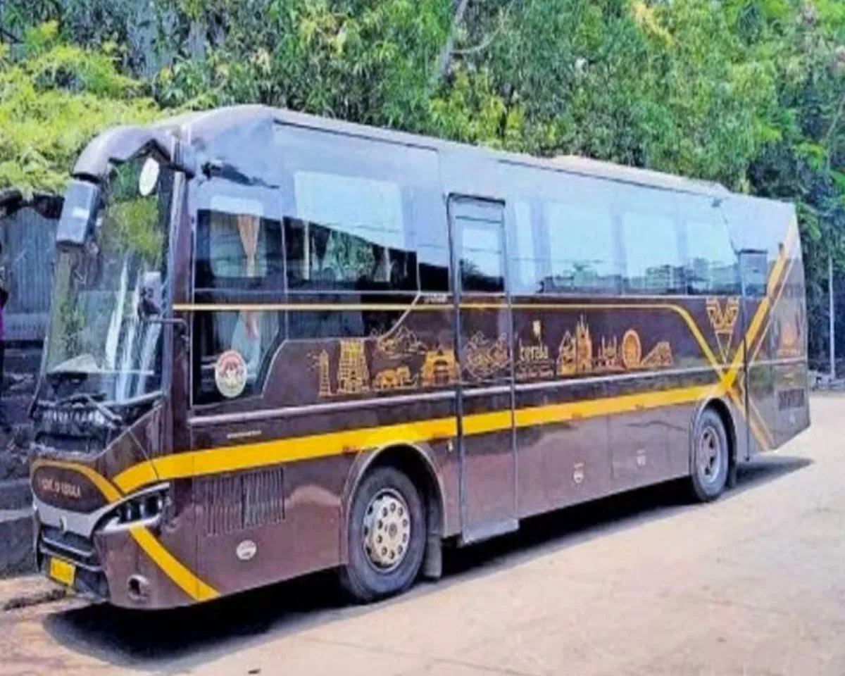 navakerala bus neww.jpg