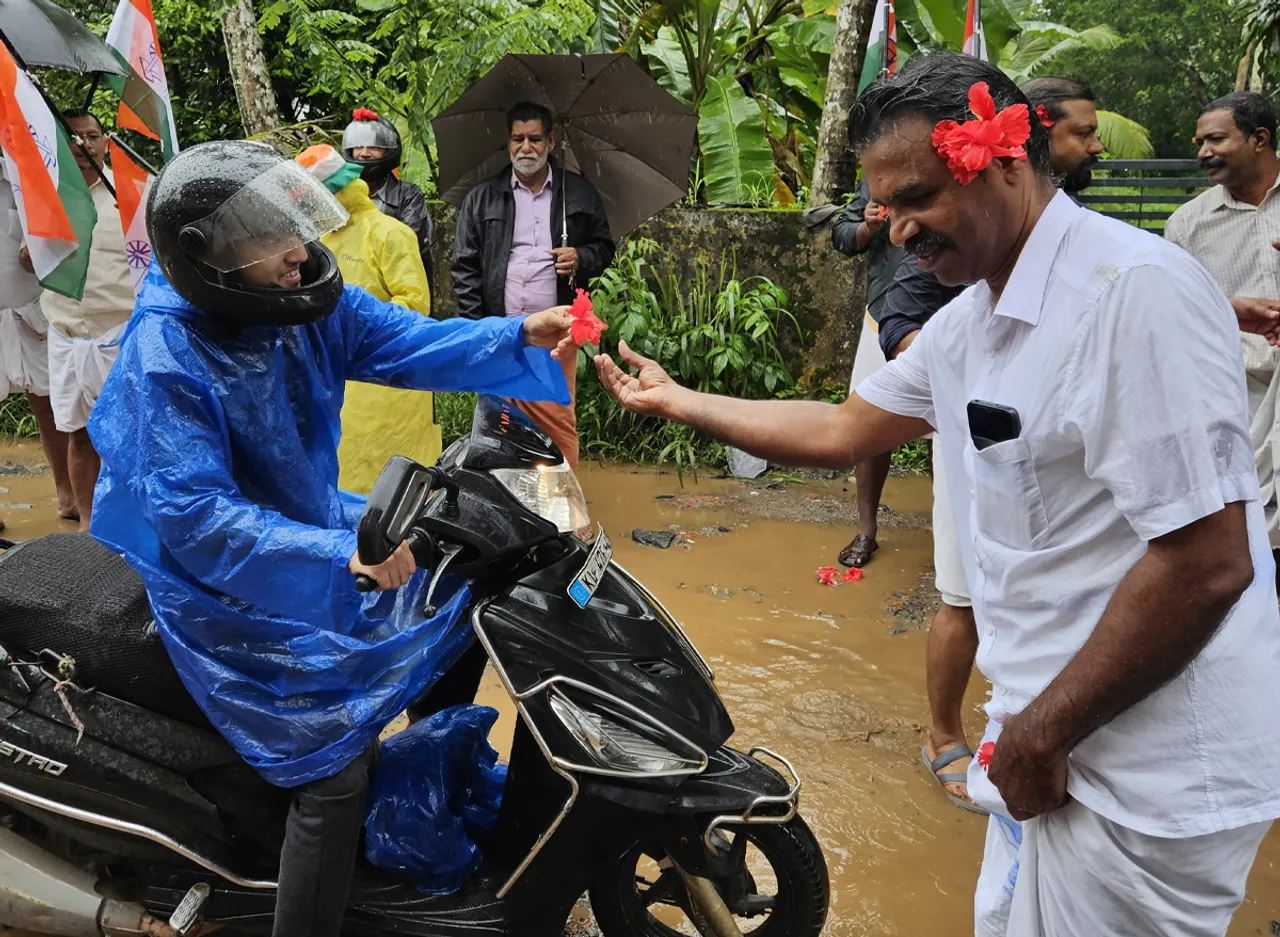 road collapsed protest-3