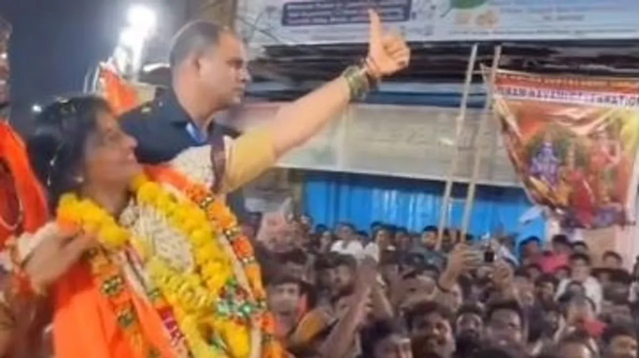 madhavi Untitledn.jpg