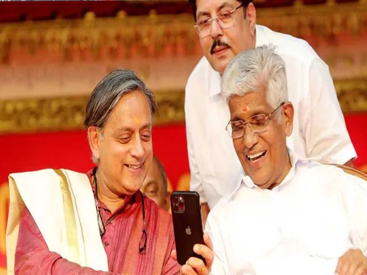 sukumaran nair sasitharoor1.jpg