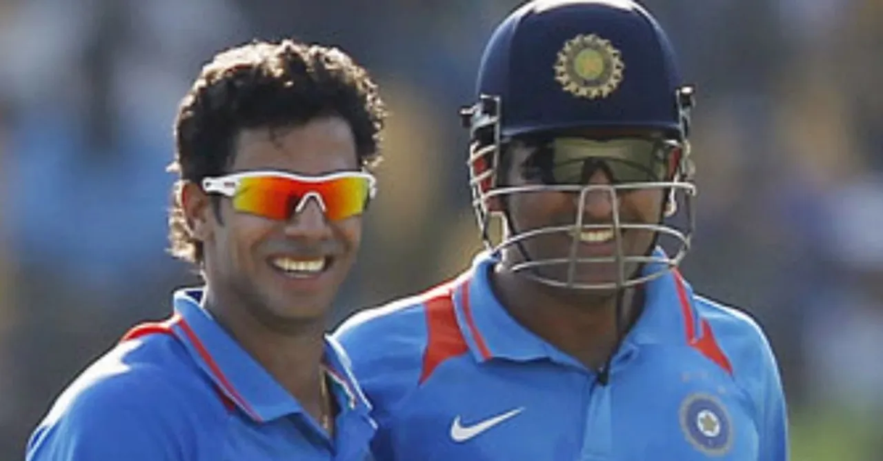 manoj tiwari  ms dhoni.jpg