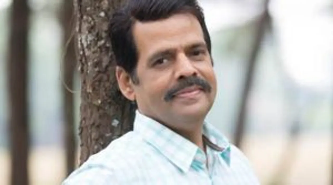 പെണ്ണായാല്‍ 'ഇച്ചിരി' നാണം വേണം; കാവ്യഭാവന പറയുന്ന പോലേ 'കാലുകൊണ്ട് നഖം ' വരയ്ക്കണം എന്നൊക്കെ പറയാന്‍ ഞാന്‍ 'പോഴനൊ' ന്നുമല്ല; പലരും ഗോപ്യമായി കൈകാര്യം ചെയ്യുന്ന സ്വയംഭോഗം പോലൊന്നിനെ തലനാരിഴ കീറി അവലോകനം ചെയ്യുന്നതു കൊണ്ട് സ്ത്രീ പുരുഷനു തുല്യമാകുമെന്നു കരുതുന്നുണ്ടോ ?;ബാലചന്ദ്രമേനോന്‍ എഴുതുന്നു