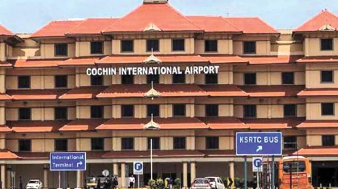 വീട്ടുകാര്‍ മൊബൈല്‍ ഫോണ്‍ വാങ്ങി പൂട്ടിവെച്ചതിന്റെ ദേഷ്യത്തില്‍ വീടു വിട്ട് ഇറങ്ങിയ പെണ്‍കുട്ടി എത്തിപ്പെട്ടത്  നെടുമ്പാശേരി വിമാനത്താവളത്തിൽ:  വിമാനത്താവളത്തിലെ സുരക്ഷാ ഉദ്യോഗസ്ഥരോട് പെണ്‍കുട്ടി പറഞ്ഞത് വിദേശത്തുള്ള കൂട്ടുകാരിയുടെ അമ്മയുടെ അടുത്തേക്ക് പോകണമെന്ന്