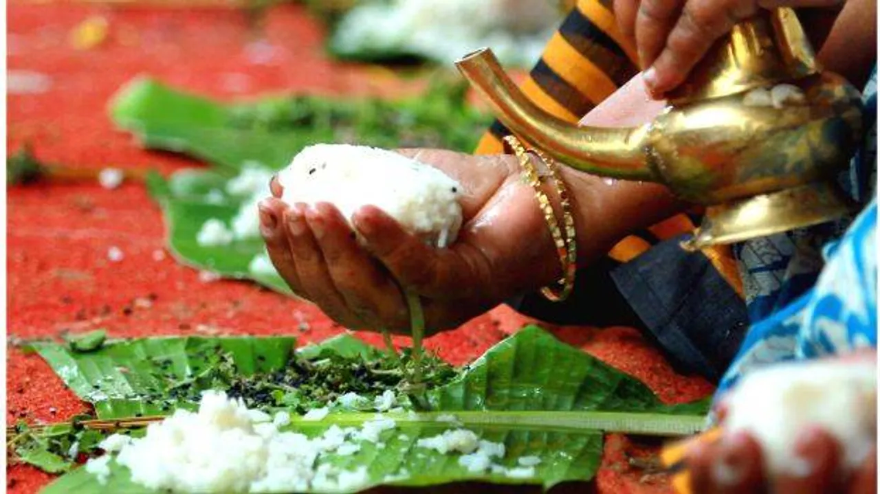 കൊവിഡ് പശ്ചാത്തലത്തിൽ നിയന്ത്രണങ്ങളോടെ ഇന്ന് കർക്കിടക വാവുബലി