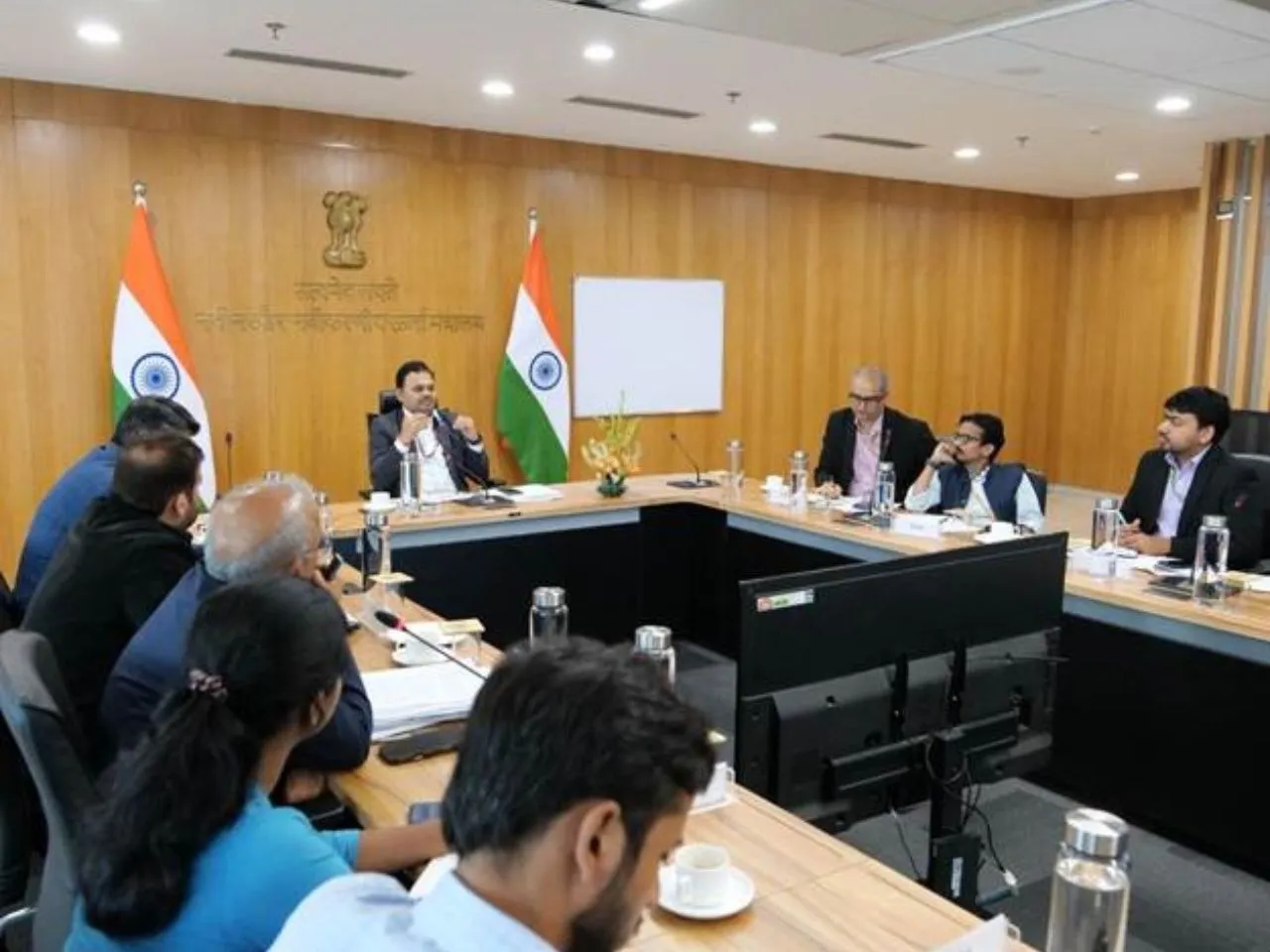 India Pushes States to Identify Water Bodies to Scale Floating Solar Capacity