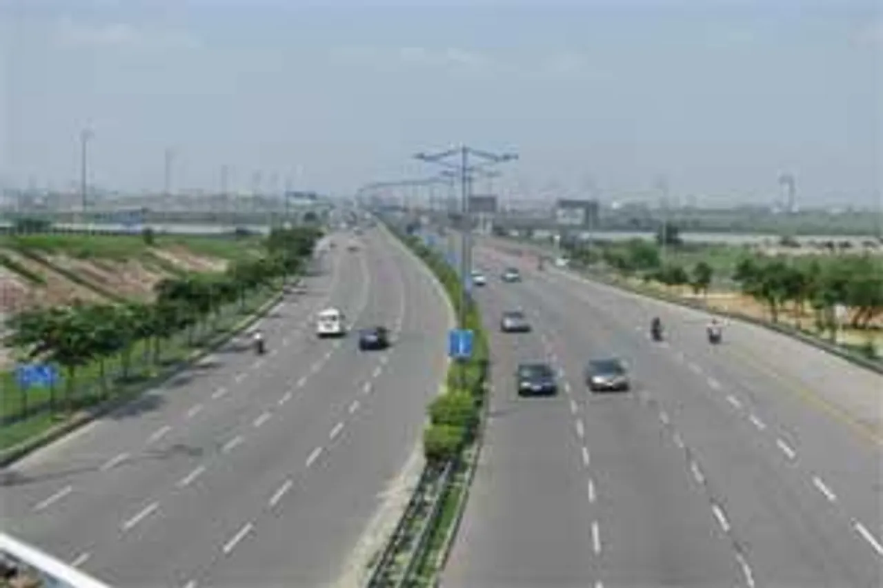 DND Flyway to Rush in Poor Visibility Gets Unique Solar Flashers and Delineators
