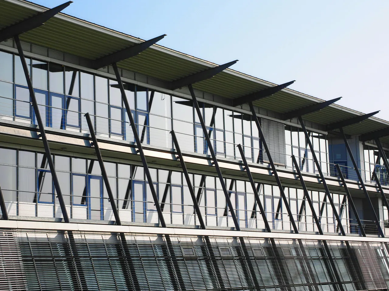 What Is BIPV That Generates Solar Power Without Solar Panels?
