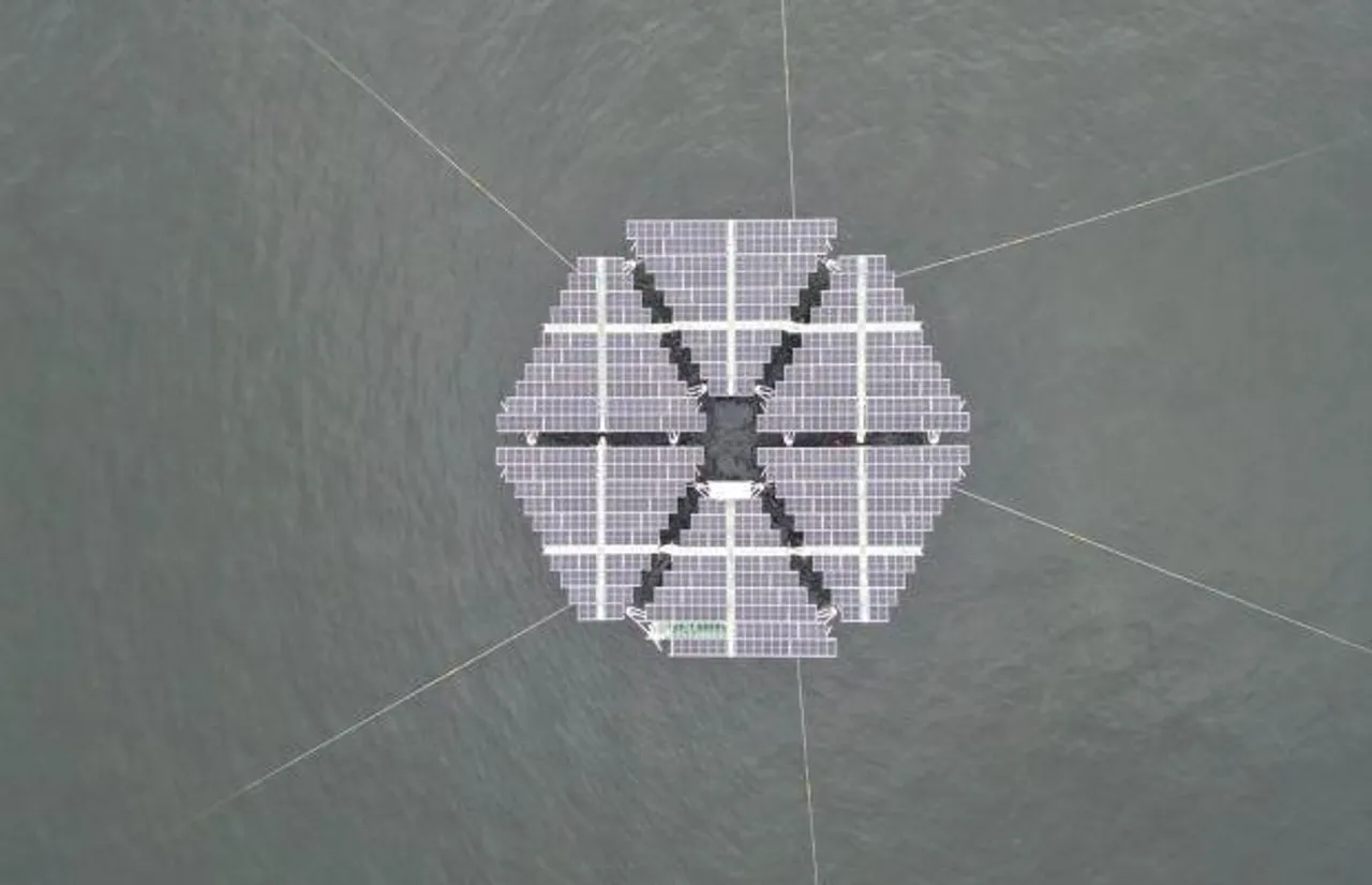 SolarDuck, RWE Install Offshore Floating Solar Pilot Merganser Off Dutch Coast