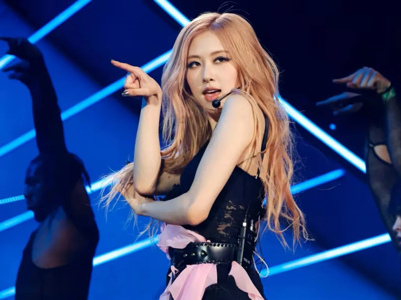 blackpink rose