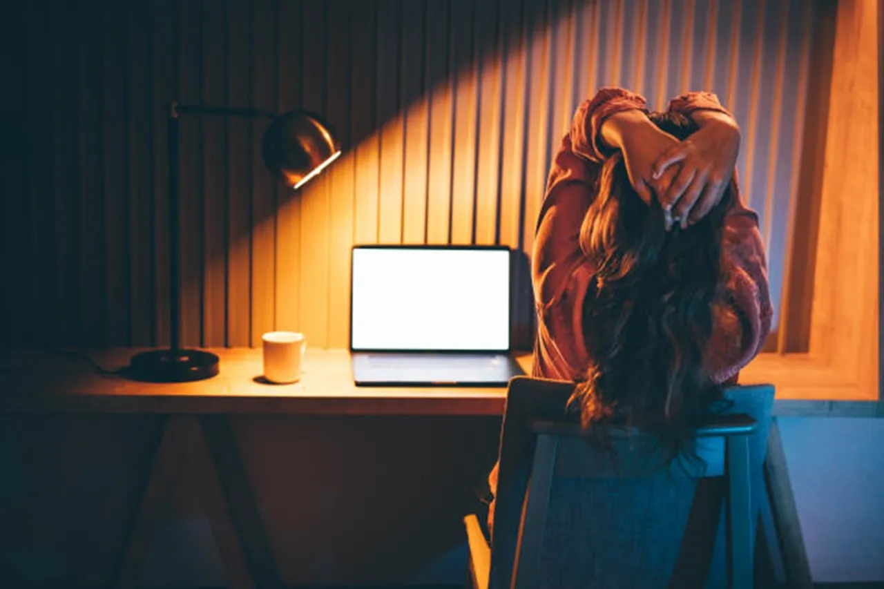 working woman stressed