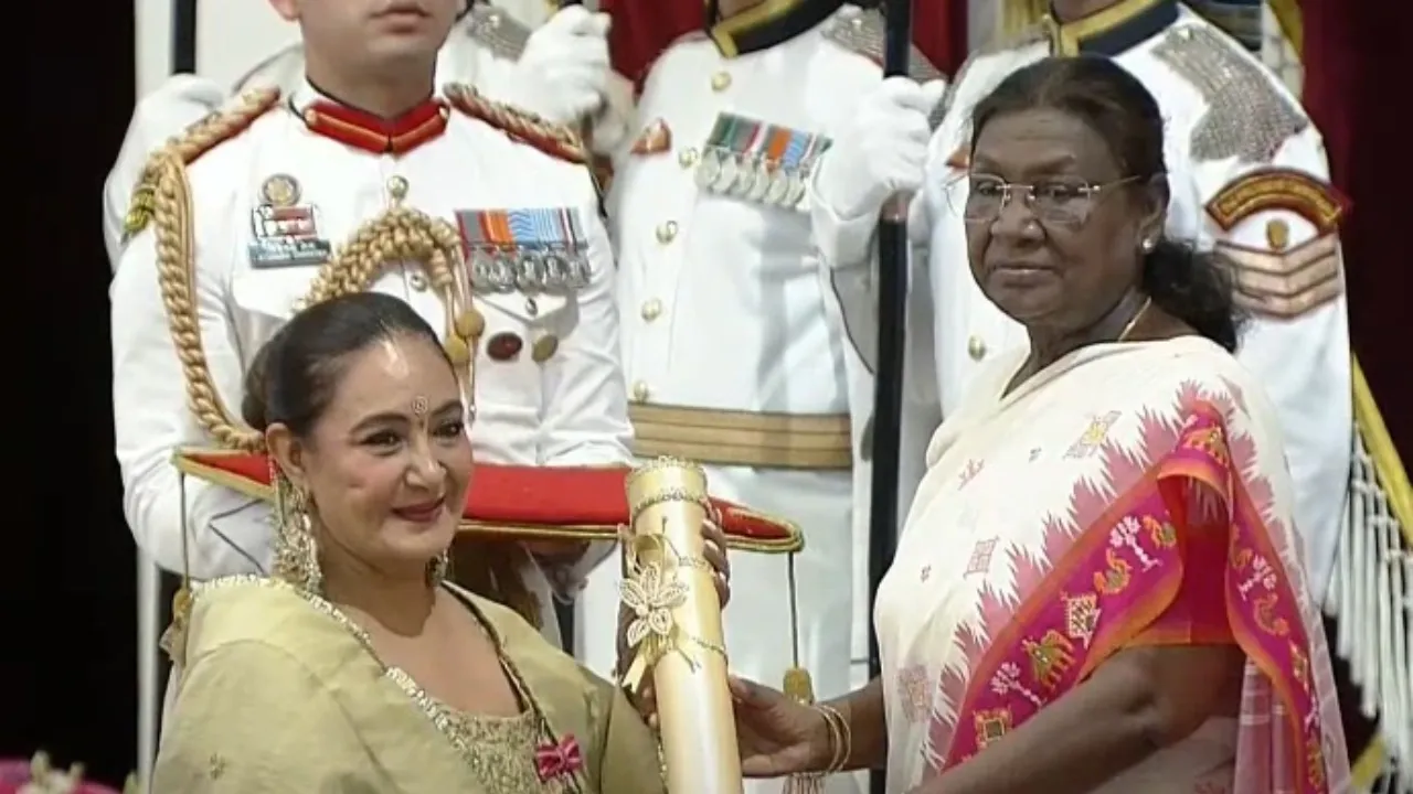 Padma Bhushan Winners Receive Honour from President Murmu