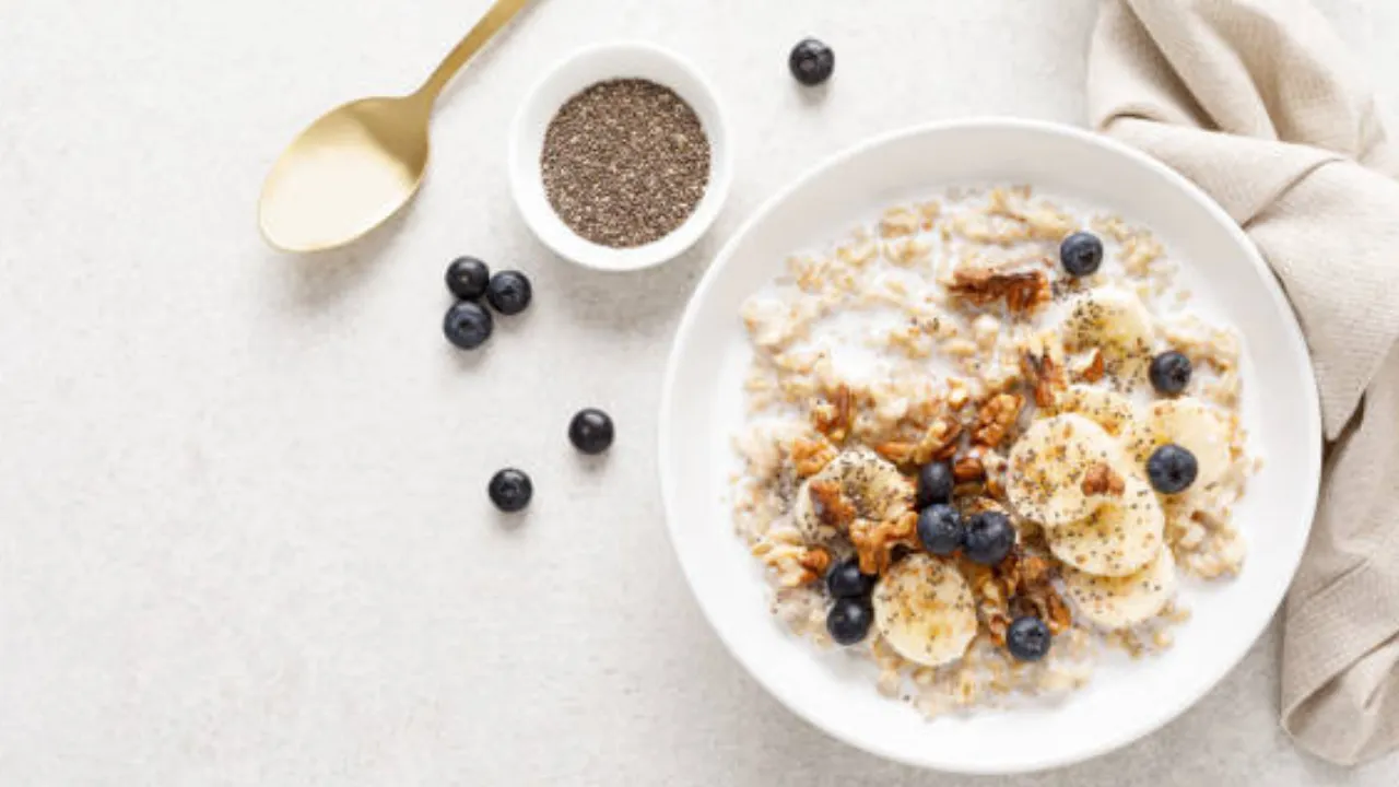 Creator: YelenaYemchuk | Credit: Getty Images/iStockphotoMilk And Muesli