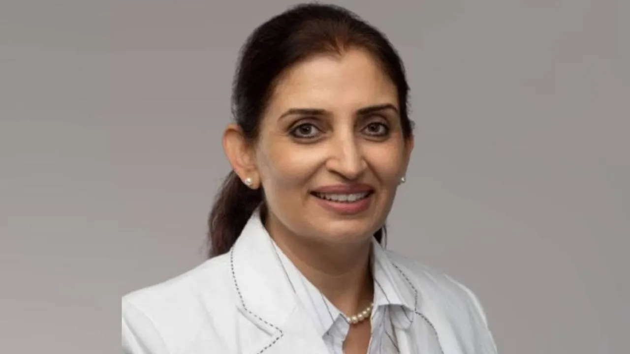 sujata saunik