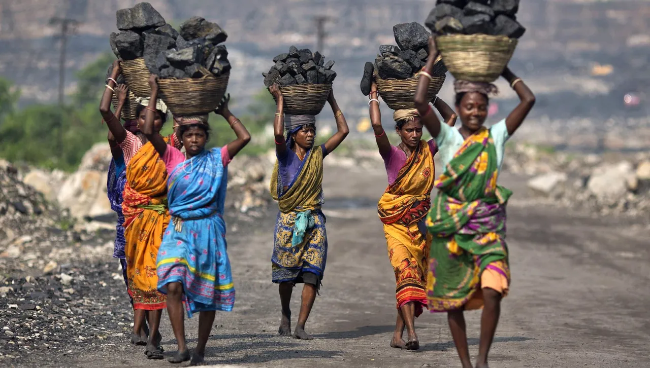 women contribution to gdp. Image:  REUTERS/Ahmad Masood