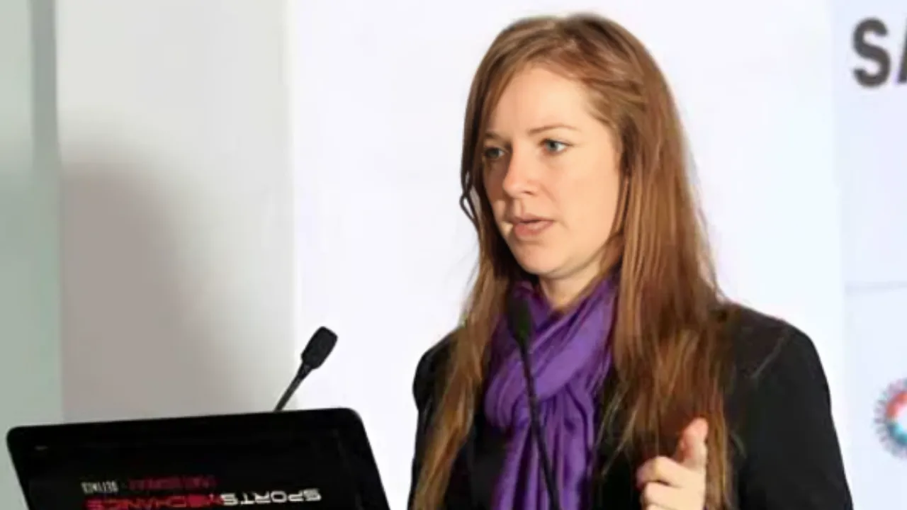 elena norman hockey india ceo resigns