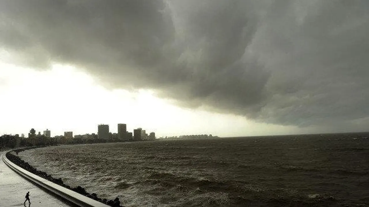 Mumbai Rains in Pictures