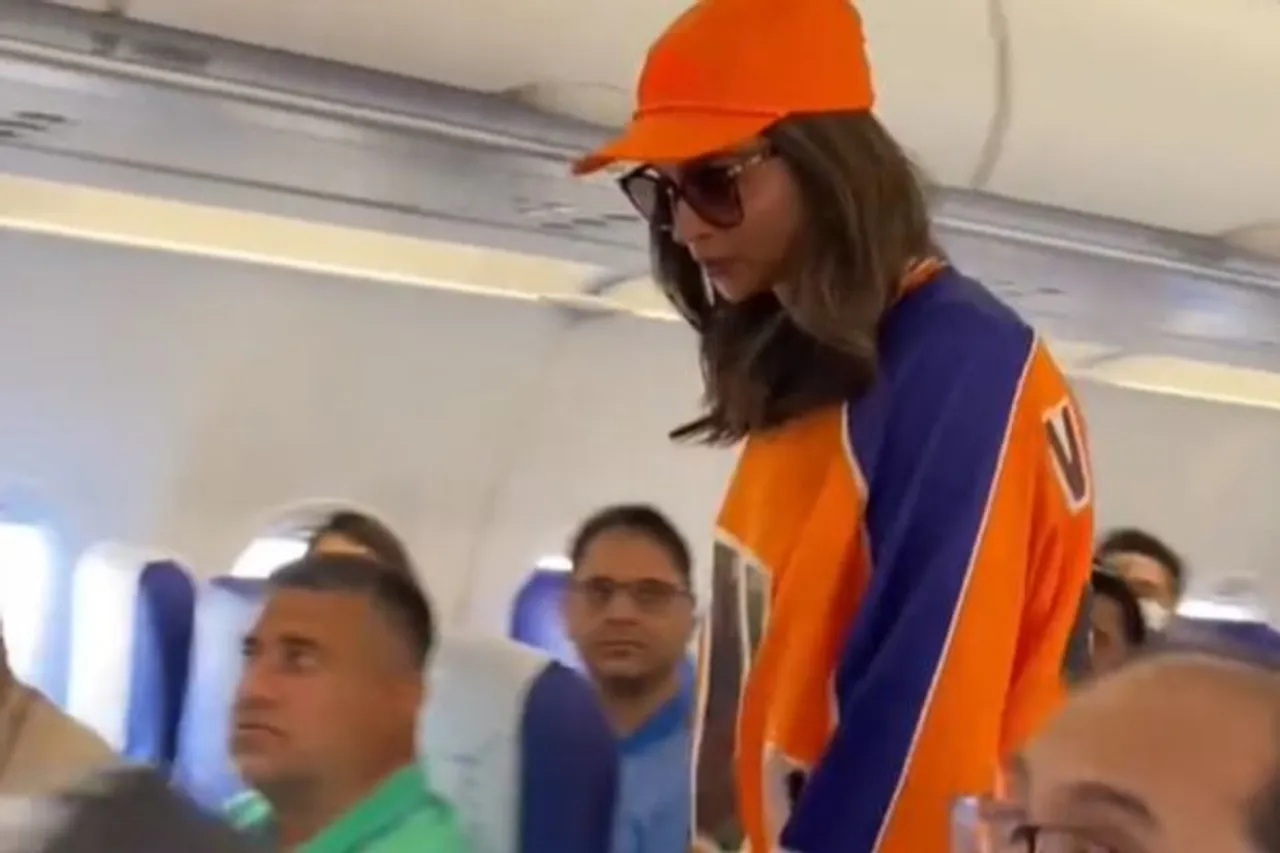 Deepika Padukone Flies In Economy Class