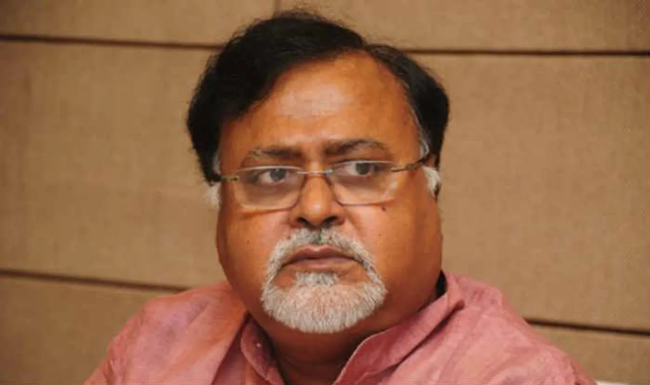 Bengal minister rejects lesbianism
