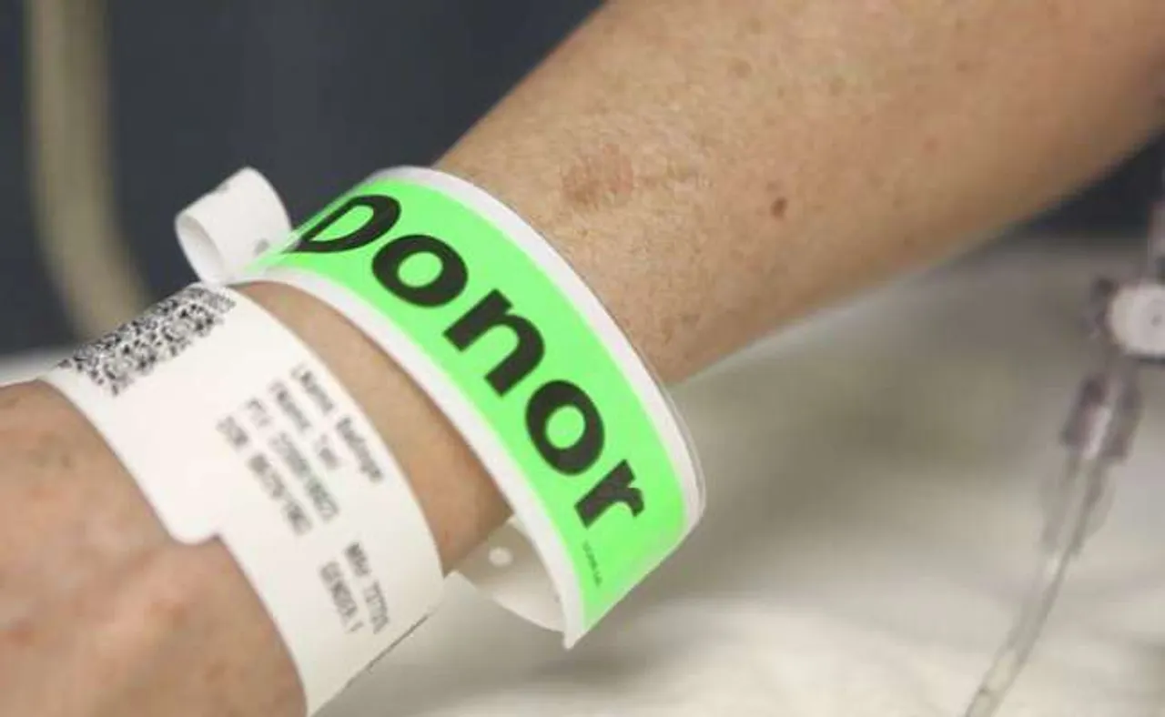 Daughter Saves Father's Life Donating Kidney