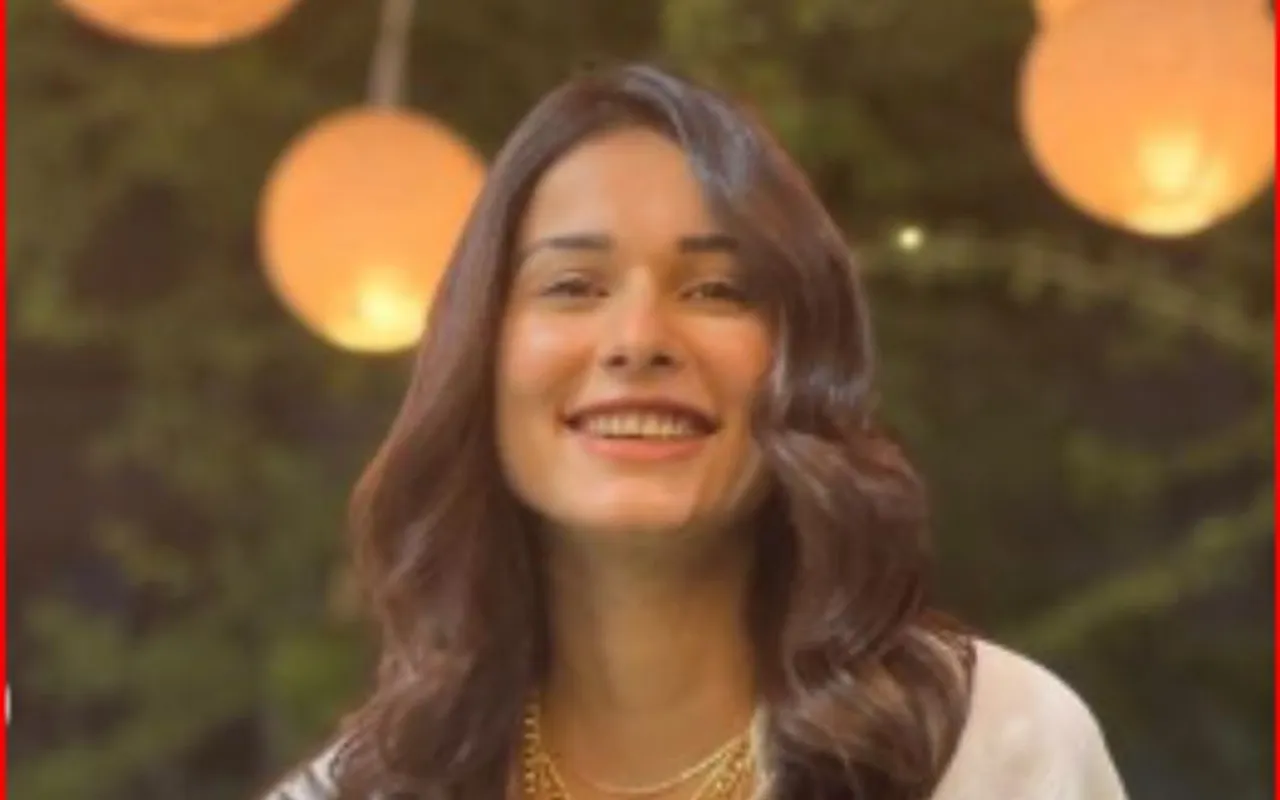who is aneri vajani