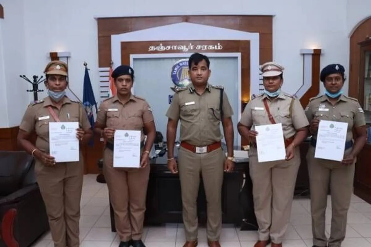 Police officers deliver baby