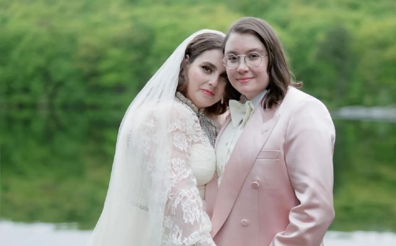 Beanie Feldstein marries Bonnie-Chance Roberts