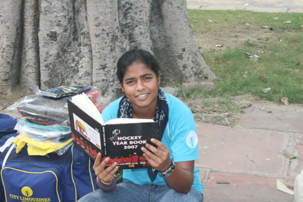 Deepika hockey