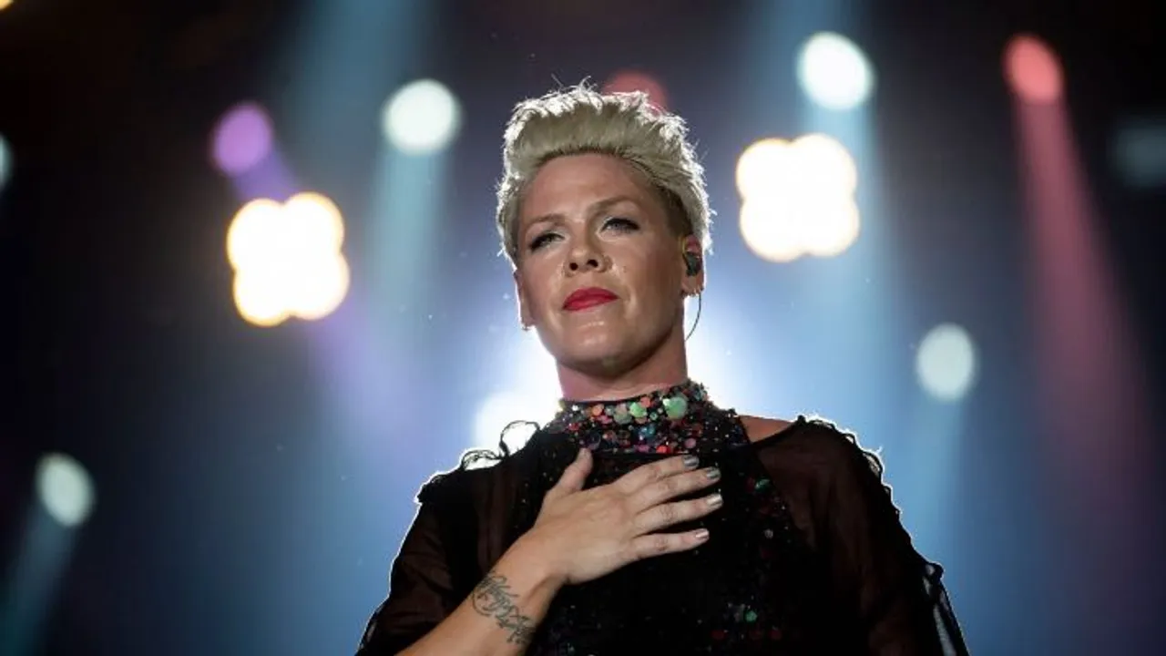 norwegian handball team ,Pink Supports Norwegian Handball Team ,Pink to get Billboard Award