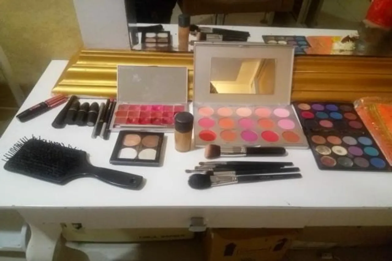 Deadly Bugs Found In Nine Out Of 10 Makeup Bags