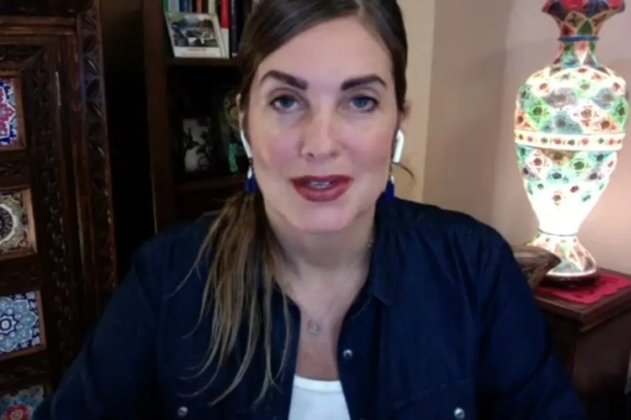 Pakistan Based American Blogger accuses Pakistani Politicans Of Rape