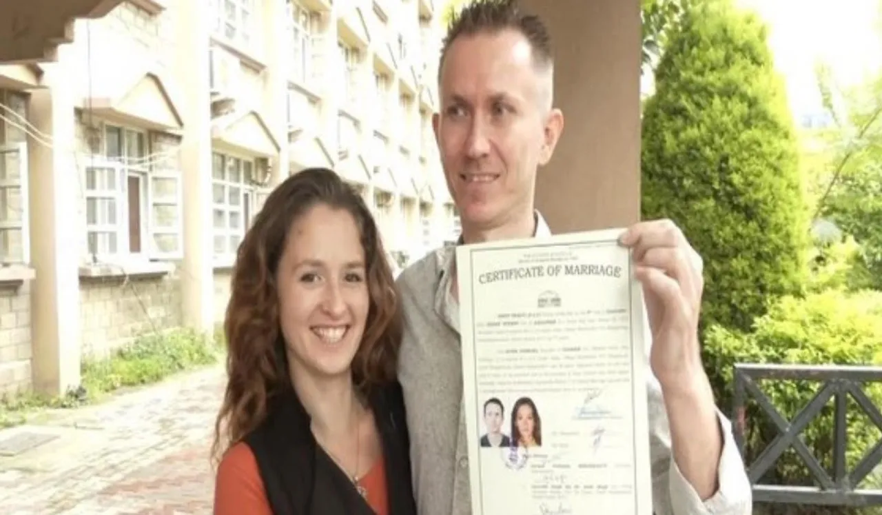 Russian Ukrainian Couple Marriage