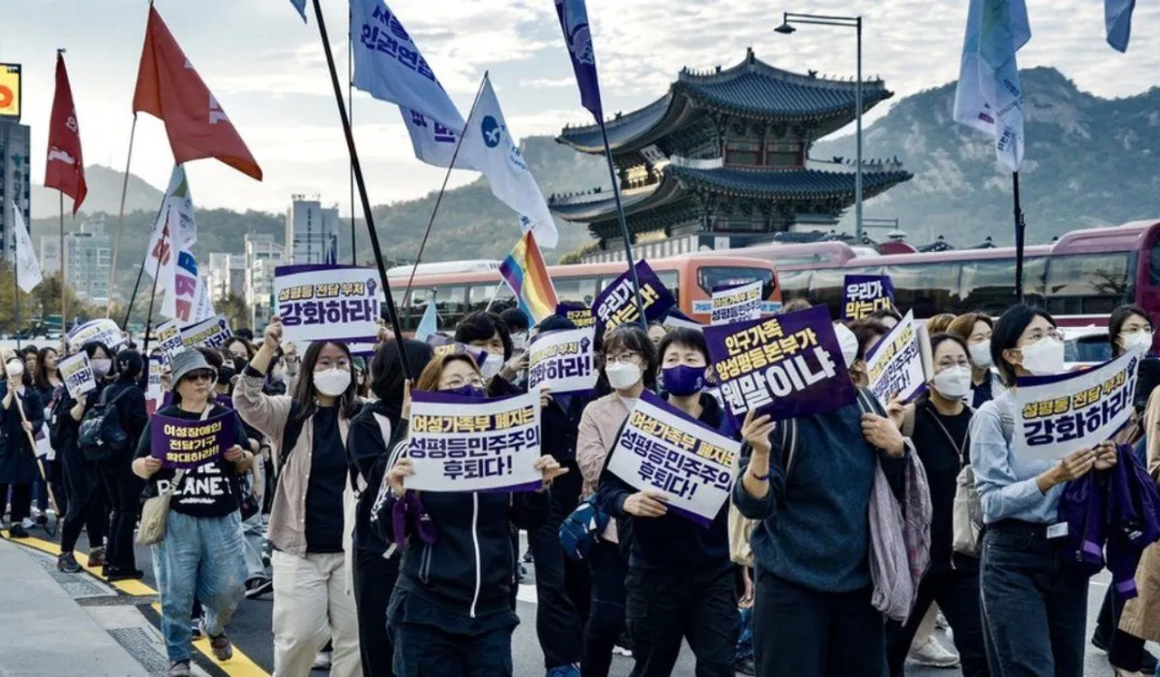 south korean women fight back