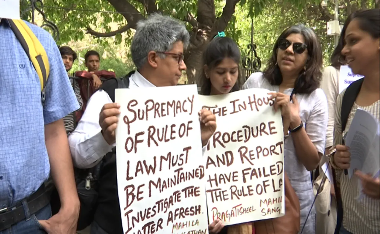 Women Protesters SC