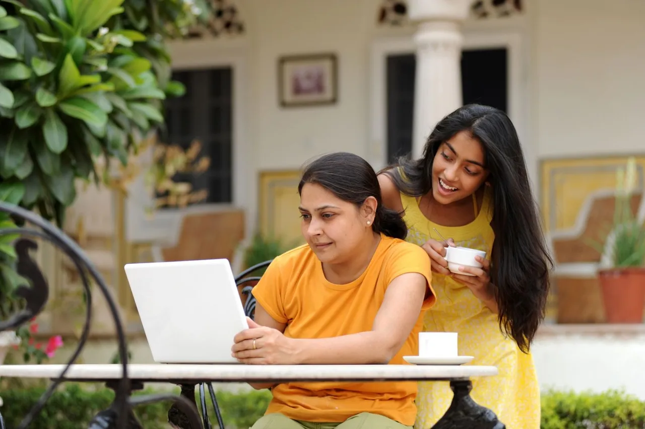 Snapdeal to have 50,000 women sellers by end of the year