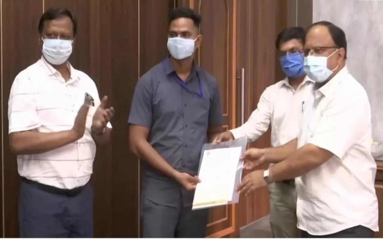 mayur shelkhe, Pointsman Mayur Shelke