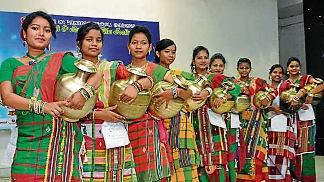 Tribal women ramp walk in Jharkhand